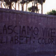 graffio su via di torre rossa